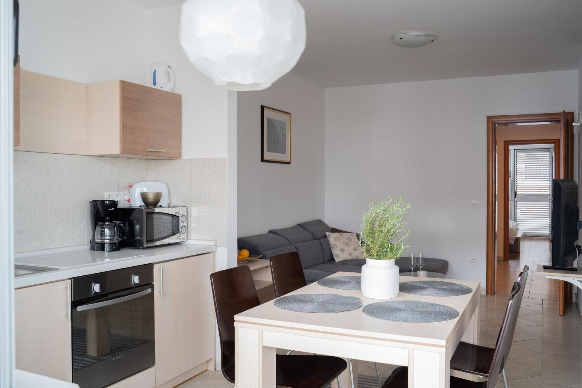 Apartments Valbruna Ровин Екстериор снимка