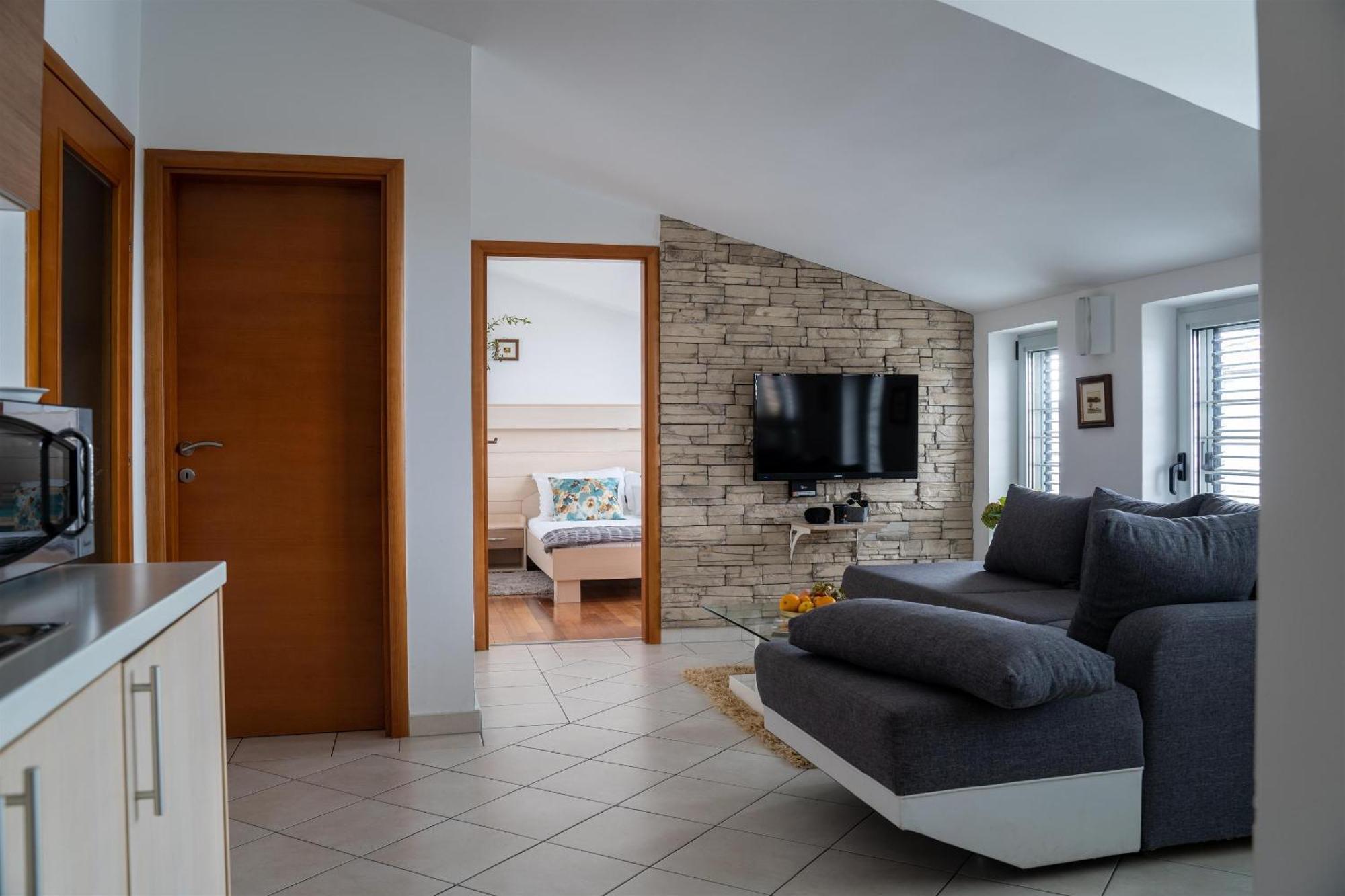 Apartments Valbruna Ровин Екстериор снимка