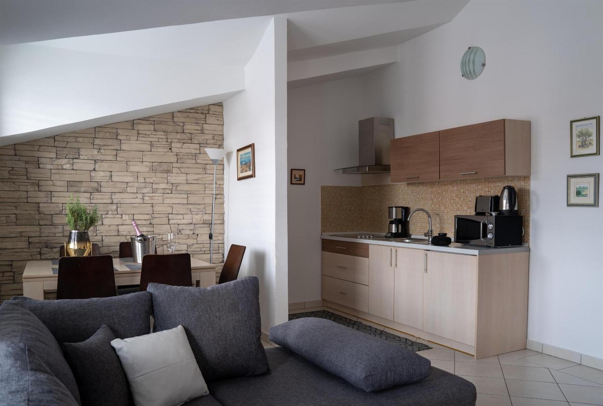 Apartments Valbruna Ровин Екстериор снимка