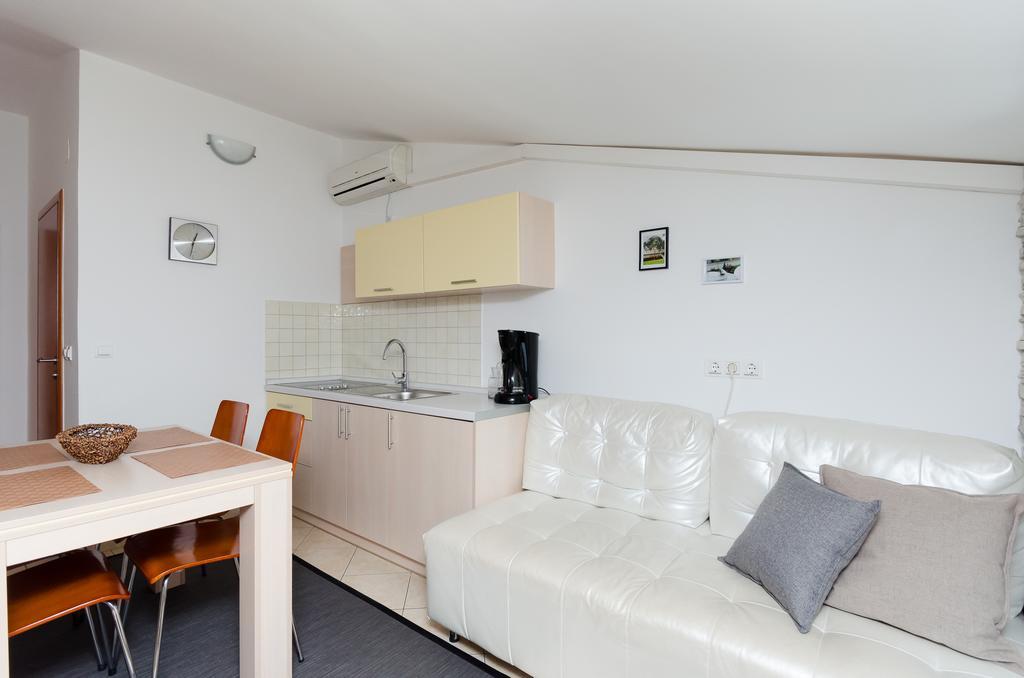 Apartments Valbruna Ровин Екстериор снимка