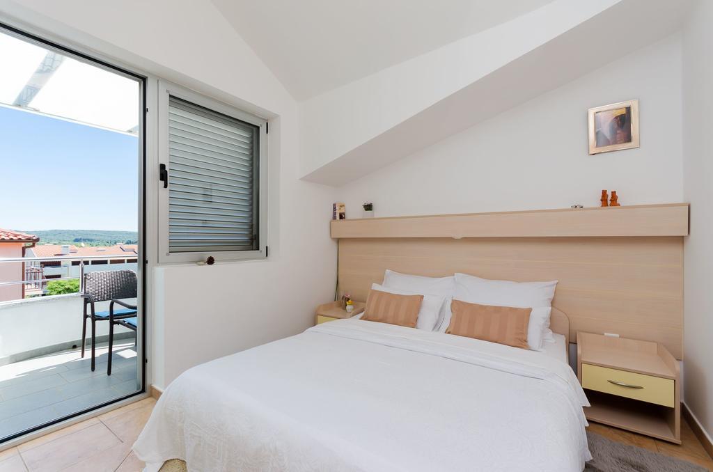 Apartments Valbruna Ровин Екстериор снимка