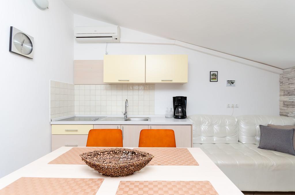 Apartments Valbruna Ровин Екстериор снимка